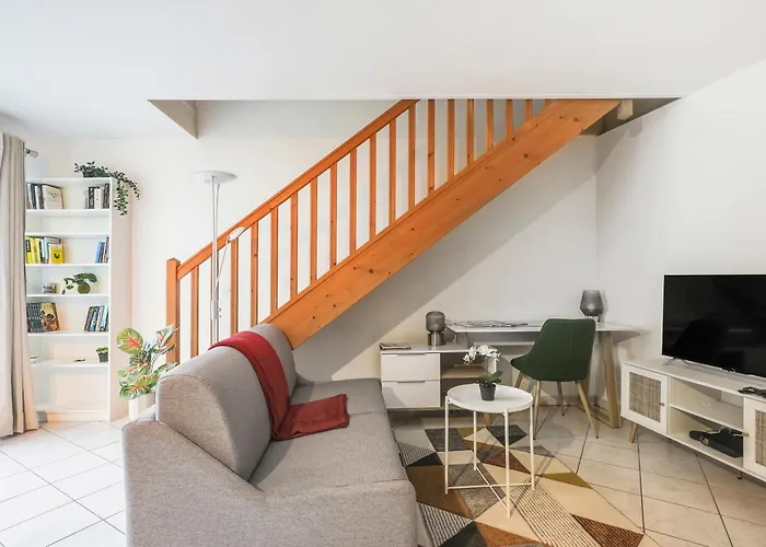 Chic Apart Duplex With Parking