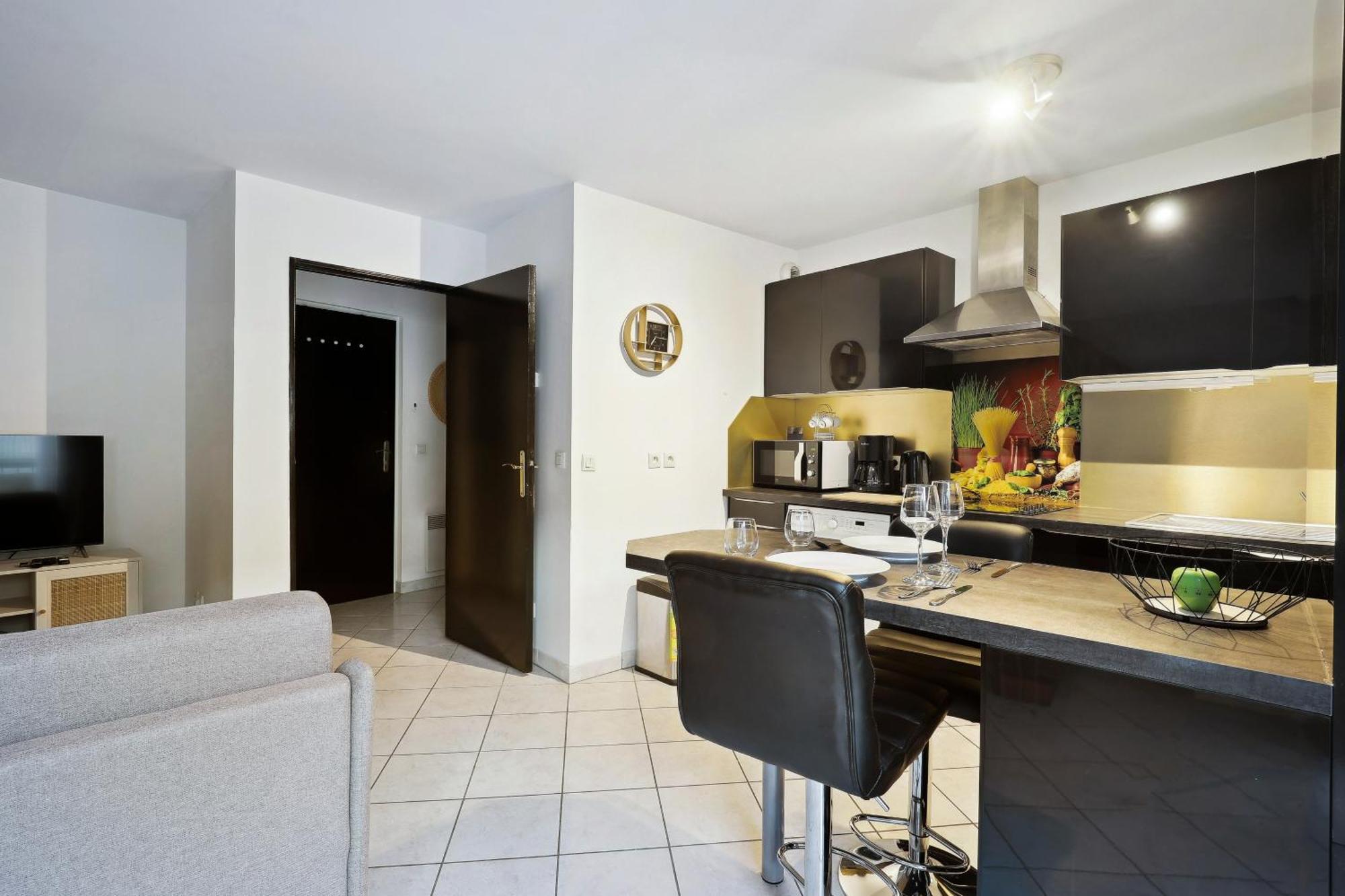 Appartement Chic Duplex With Parking Palaiseau