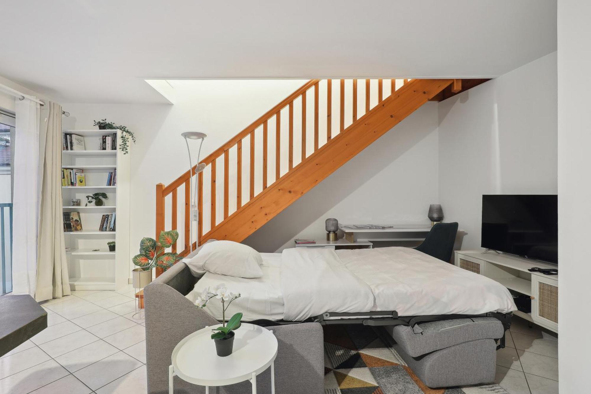 Appartement Chic Duplex With Parking Palaiseau